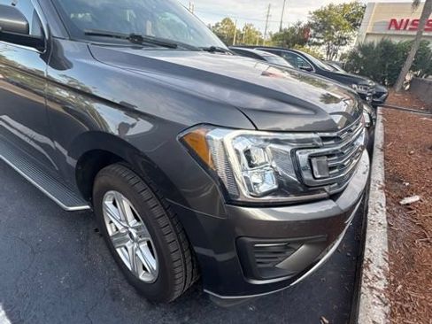 Used 2019 Ford Expedition XLT w/ Equipment Group 202A RWD image 4