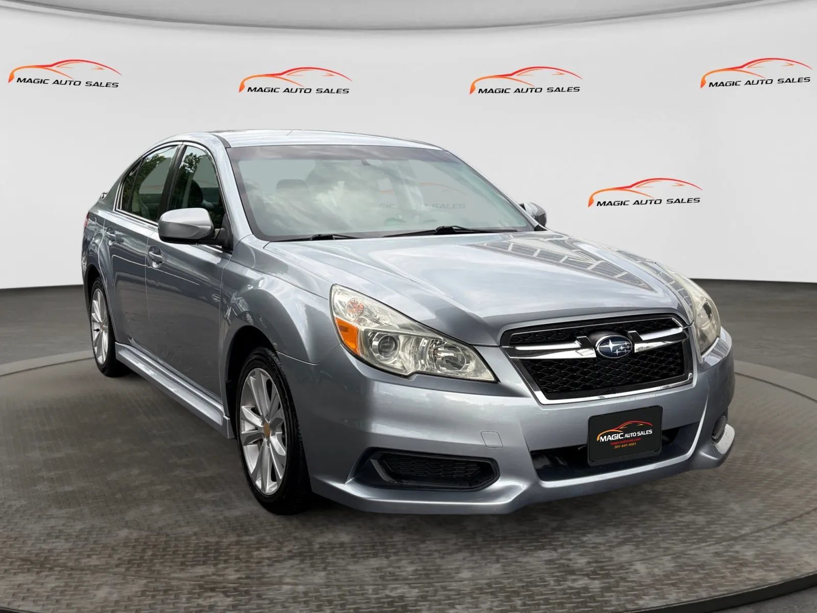 Used 2014 Subaru Legacy 2.5i Premium AWD/4WD image 5