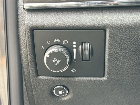 Used 2017 Jeep Grand Cherokee Limited w/ Trailer Tow Group IV image 16