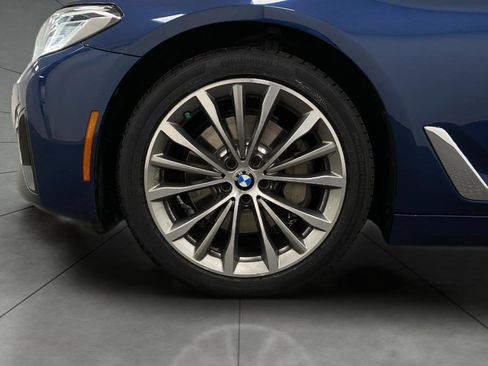 Certified 2023 BMW 530i xDrive w/ Premium Package AWD/4WD image 12