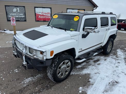 Used 2007 HUMMER H3 Adventure image 1
