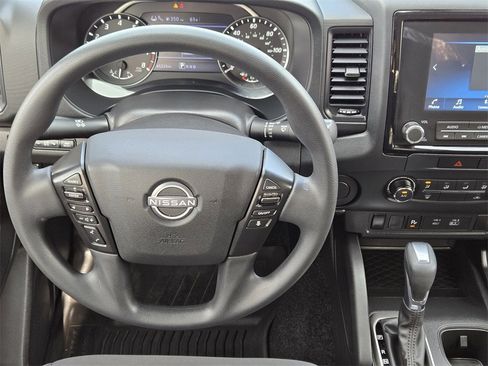 Used 2022 Nissan Frontier S w/ Technology Package image 10