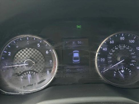 Used 2020 Hyundai Elantra SEL image 11