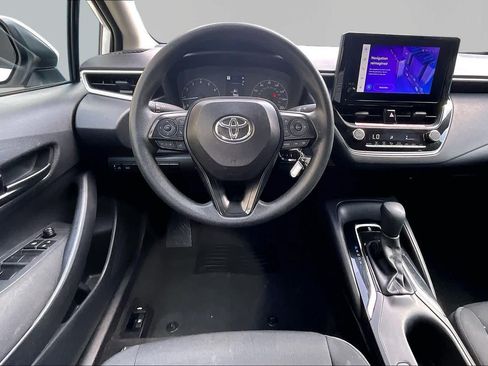 Used 2025 Toyota Corolla LE FWD image 6