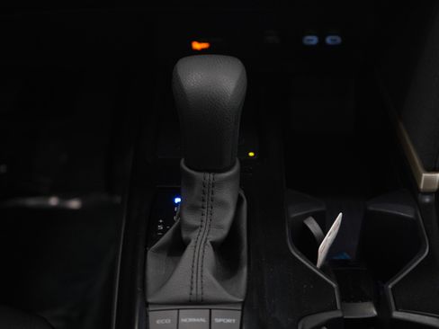 Used 2025 Toyota Camry LE image 17