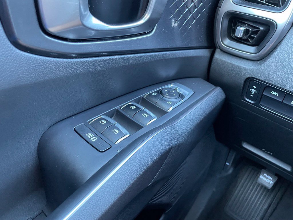 Certified 2023 Kia Sorento S FWD image 12