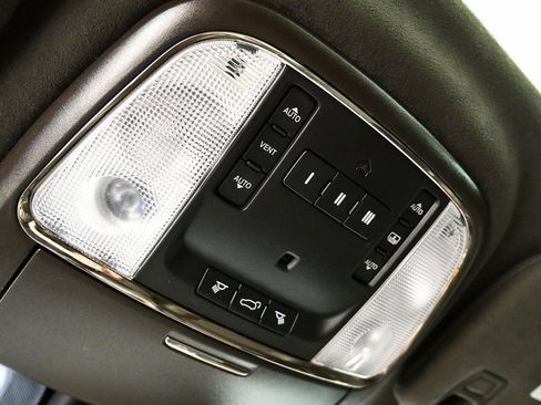 Used 2014 Jeep Grand Cherokee Summit image 33