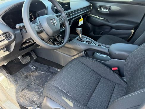 New 2026 Honda HR-V LX image 17