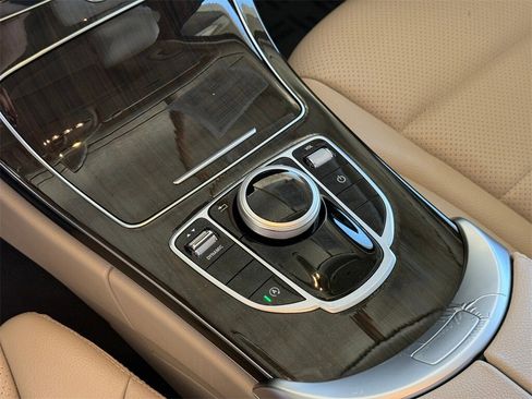 Used 2019 Mercedes-Benz C 300 Sedan image 21