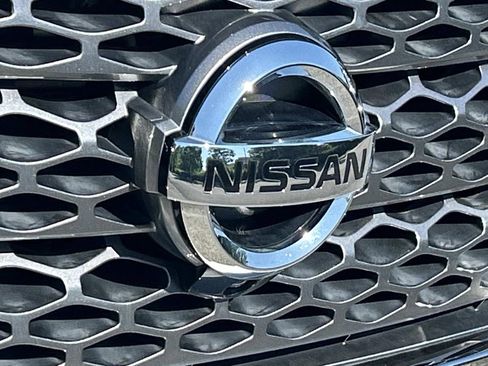 Used 2018 Nissan Armada Platinum w/ Captain Seat Package RWD image 12