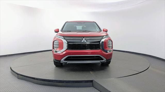 Used 2025 Mitsubishi Outlander SE FWD image 12