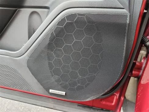 Certified 2025 Subaru Forester Limited image 27