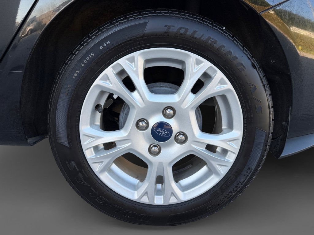 Used 2014 Ford Fiesta SE w/ Comfort Package FWD image 11
