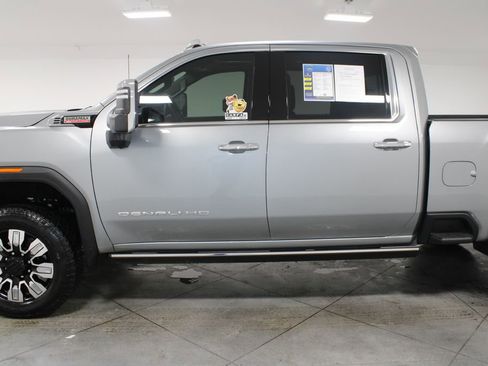 Used 2025 GMC Sierra 2500 Denali w/ Denali Reserve Package image 6