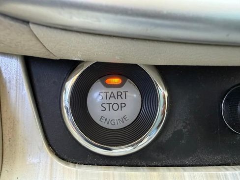 Used 2015 Nissan Murano Platinum w/ Platinum Technology Package FWD image 24