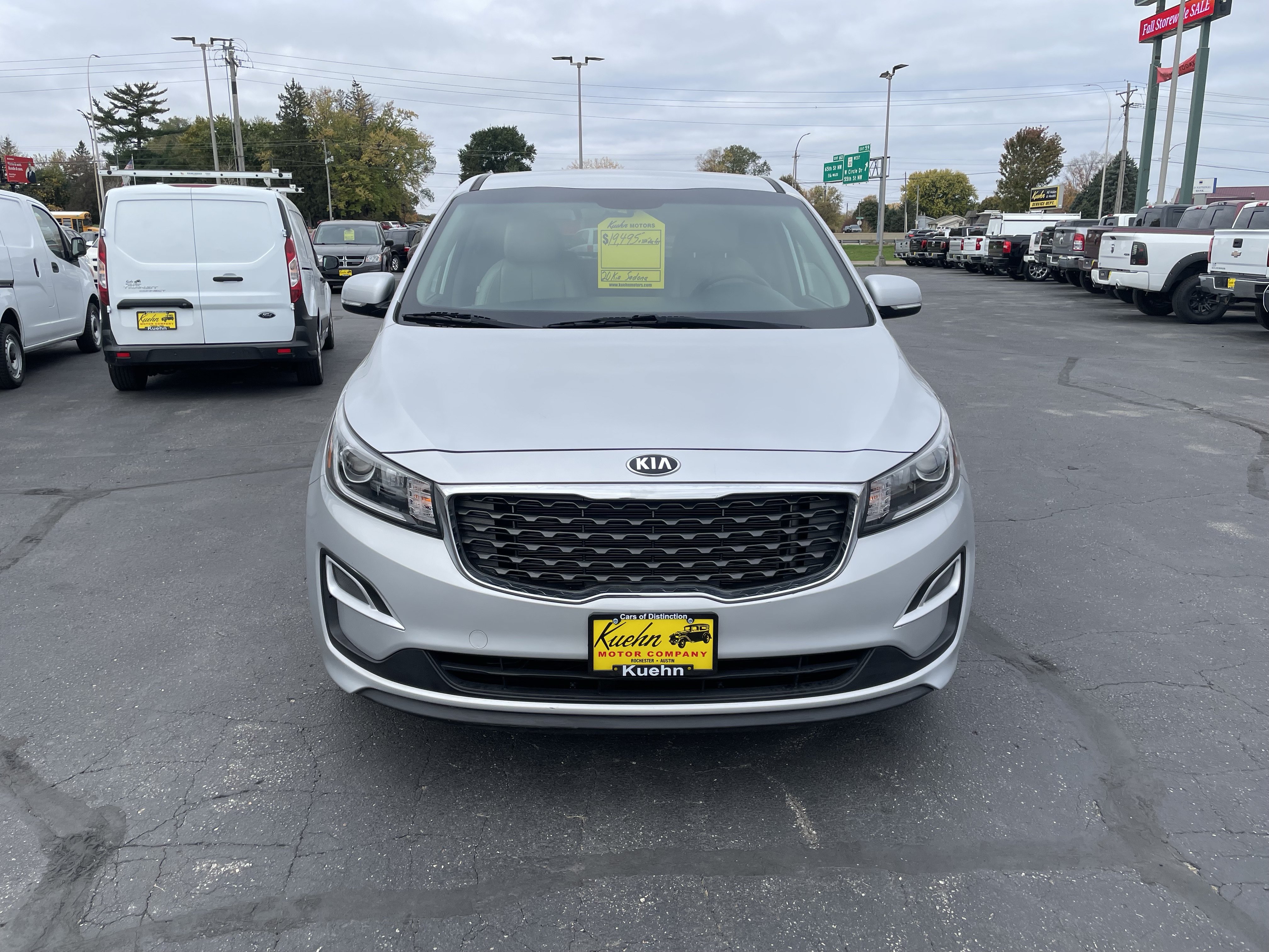 Used 2020 Kia Sedona LX FWD image 3