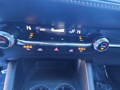 Used 2023 MAZDA MAZDA3 s image 21