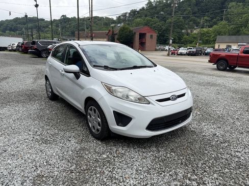 Used 2012 Ford Fiesta SE w/ Super Fuel Economy Pkg FWD image 6