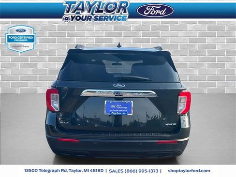 Certified 2023 Ford Explorer XLT image 4