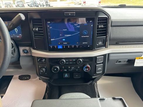 New 2026 Ford F350 XLT w/ XLT Premium Package AWD/4WD image 23