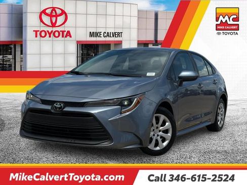 Used 2024 Toyota Corolla LE FWD image 1