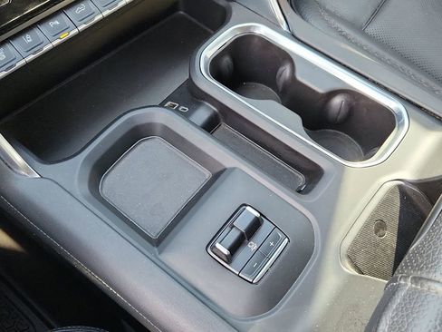 Used 2024 GMC Sierra 2500 Denali w/ Technology Package image 30