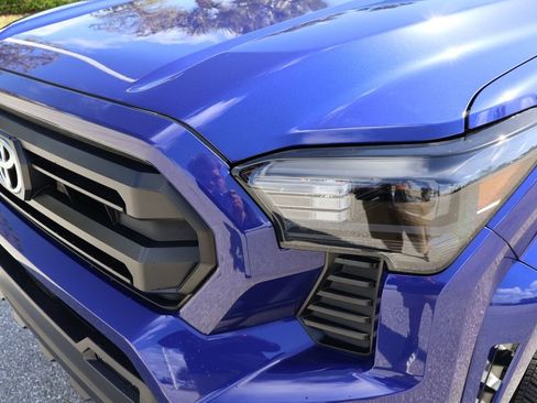 Certified 2025 Toyota Tacoma SR5 image 3