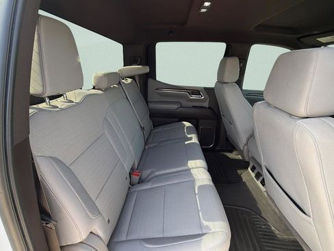 Used 2022 Chevrolet Silverado 1500 LT image 11