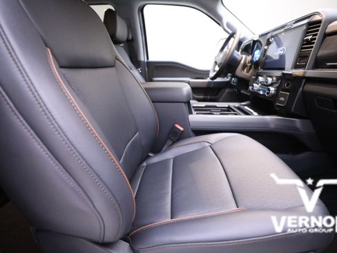 New 2026 Ford F250 Lariat w/ Chrome Package image 11