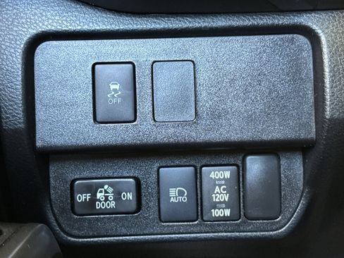 Used 2021 Toyota Tacoma TRD Off-Road image 27