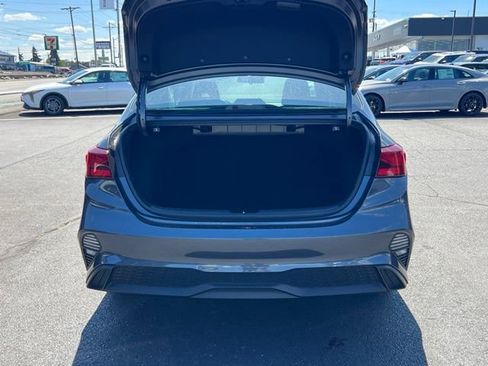 Certified 2023 Kia Forte LXS w/ LXS Technology Package FWD image 12