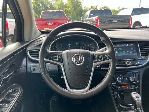 Used 2020 Buick Encore Preferred FWD image 36