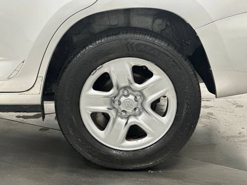 Used 2010 Toyota RAV4 2WD w/ Base L4 Extra Value Pkg image 22