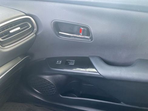 Used 2022 Toyota Prius XLE image 24