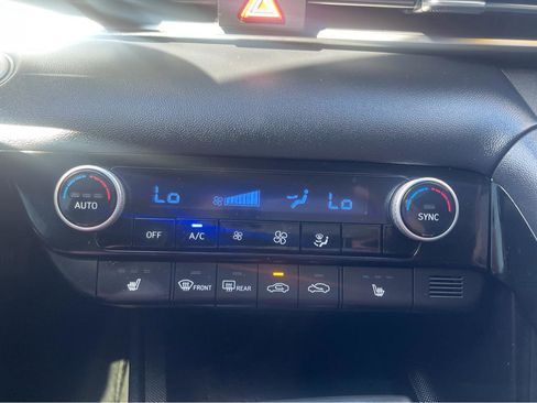 Used 2021 Hyundai Elantra SEL w/ Convenience + Premium Package FWD image 20