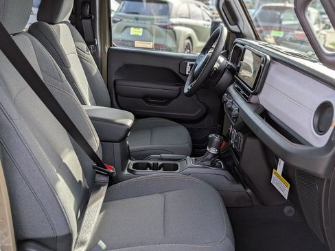 New 2026 Jeep Gladiator Sport image 21