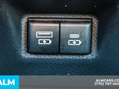 Used 2025 Toyota Camry LE image 56