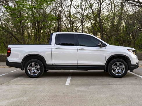 Certified 2024 Honda Ridgeline TrailSport image 10