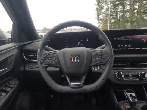 New 2026 Buick Envista Preferred image 13