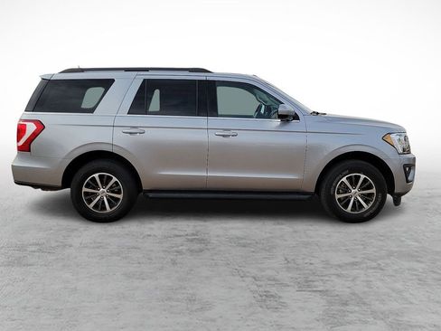 Used 2021 Ford Expedition XLT image 12