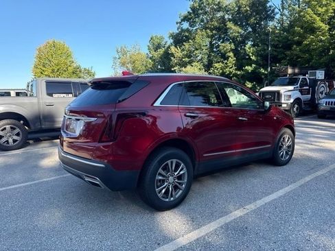 Used 2021 Cadillac XT5 Premium Luxury AWD/4WD image 4