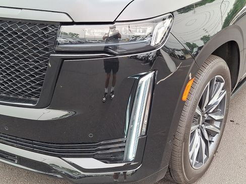 Certified 2023 Cadillac Escalade ESV Sport Platinum AWD/4WD image 11