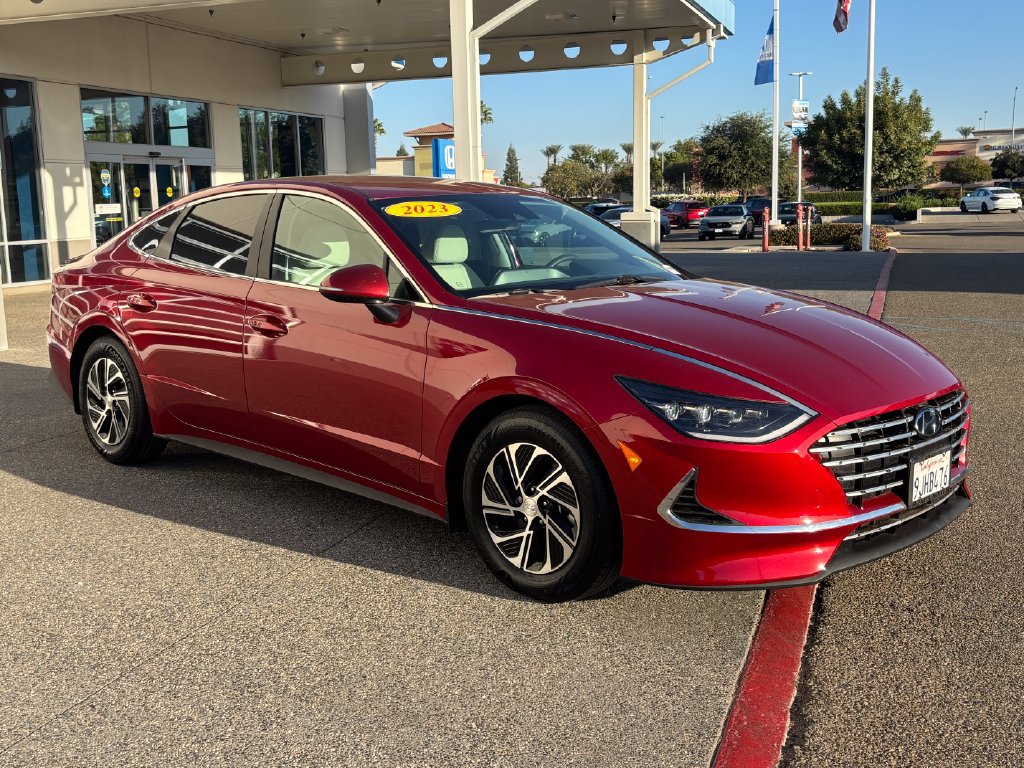 Used 2023 Hyundai Sonata Blue FWD image 3