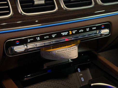 New 2026 Mercedes-Benz GLS 450 4MATIC image 21