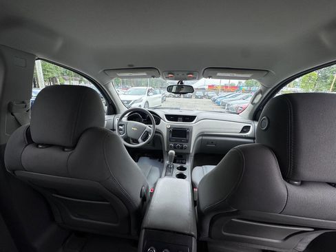 Used 2017 Chevrolet Traverse LS AWD/4WD image 17