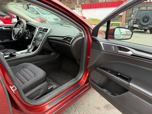 Used 2014 Ford Fusion SE w/ Equipment Group 201A image 10