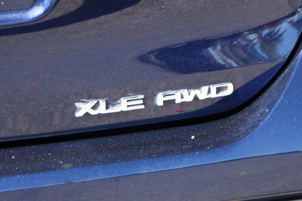 Used 2022 Toyota Highlander XLE AWD/4WD image 51