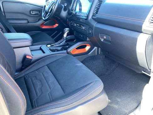 Used 2024 Nissan Frontier PRO-4X AWD/4WD image 14