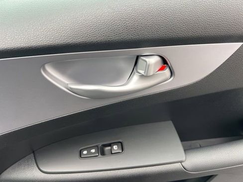 Certified 2024 Kia Forte LXS w/ LXS Technology Package image 29