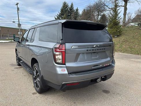 Used 2022 Chevrolet Suburban RST w/ Luxury Package image 2